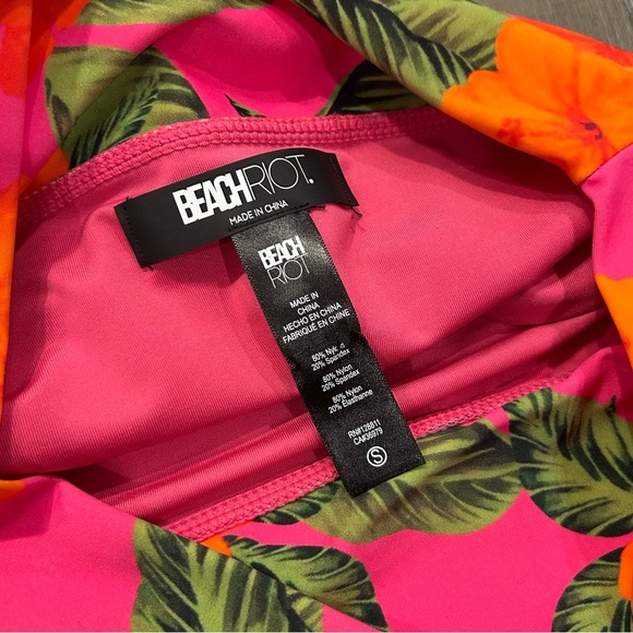 BEACH RIOT BIKINI SET!! - Picture 9 of 16